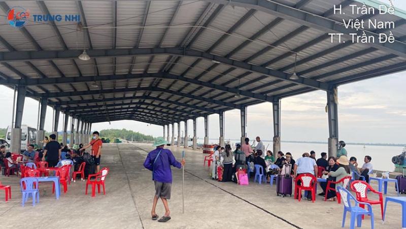 Bảng so sánh giá vé tàu cao tốc và máy bay đi Côn Đảo từ Vũng Tàu, giúp du khách lựa chọn phương tiện phù hợp