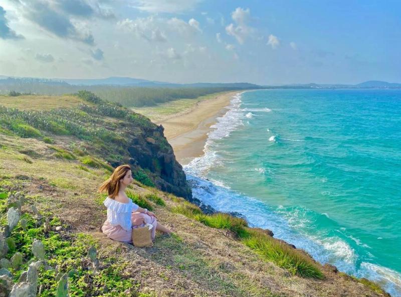 bien con dao cat trang nuoc xanh