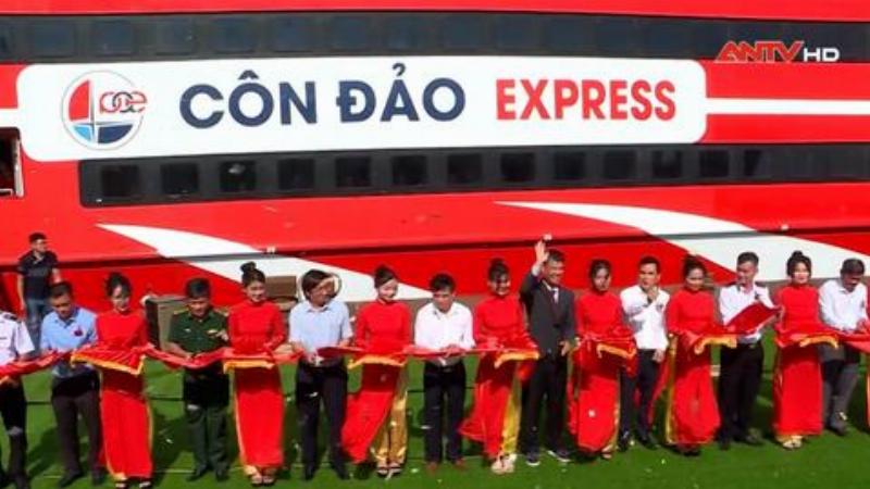 tàu biển chở khách du lịch đến Vũng Tàu