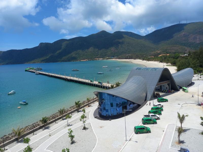 Tàu cao tốc đi Côn Đảo từ Vũng Tàu cập bến, sẵn sàng đón khách tham quan