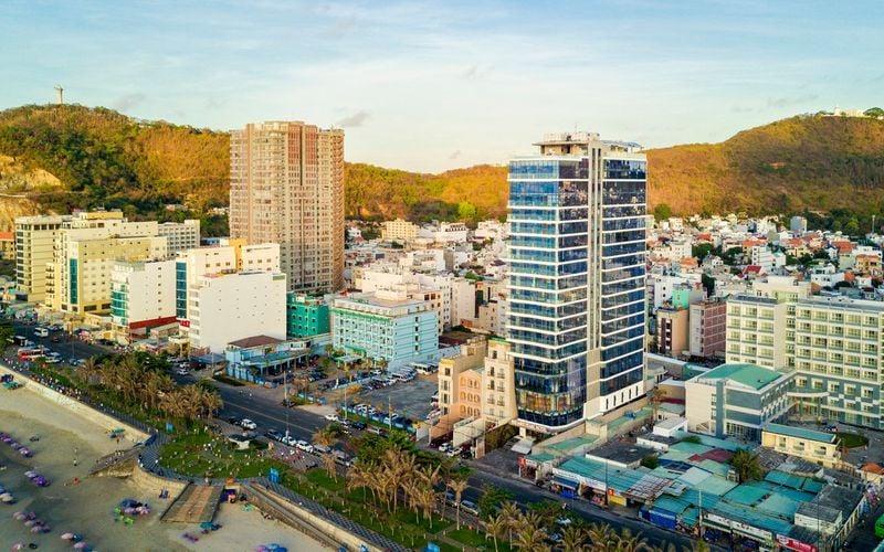 Taxi Vũng Tàu đậu trước khách sạn